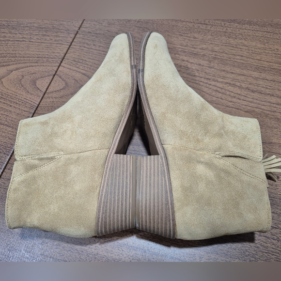 New! Zodiac Val Western Tassel Suede Feel Booties - Picture 4 of 11